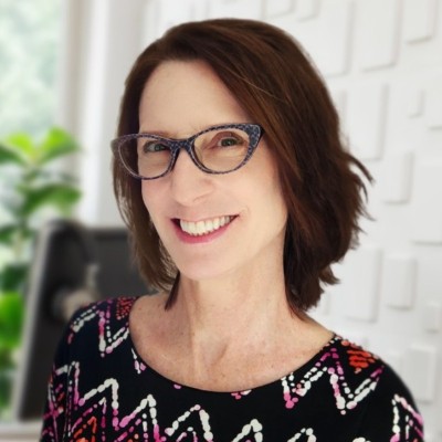 Photo of Jennifer Burns.